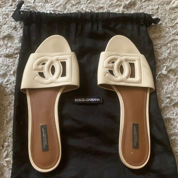 Dolce & Gabbana Shoes - D&G logo sandals
